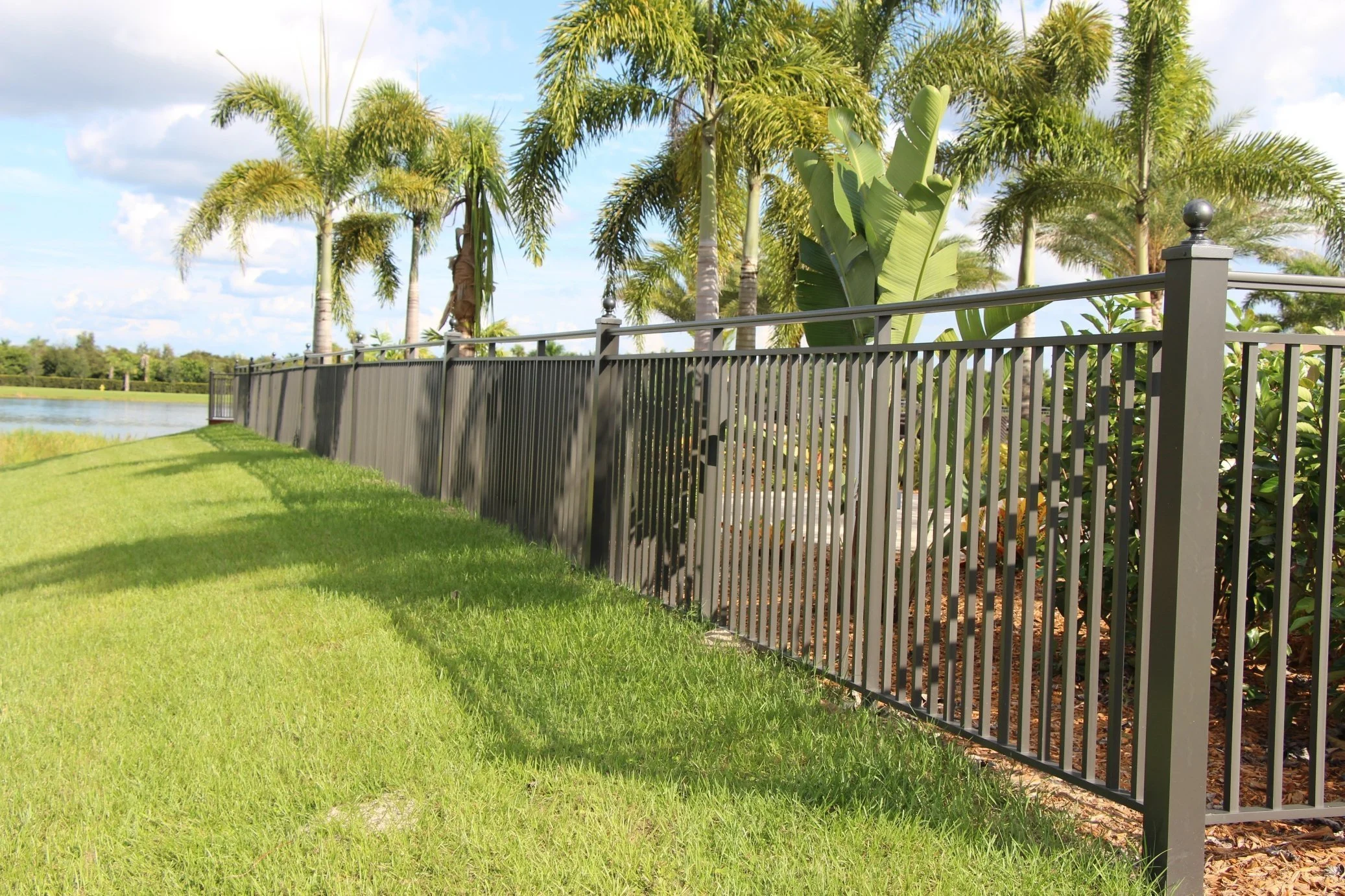 Mechanically fastened aluminum fence