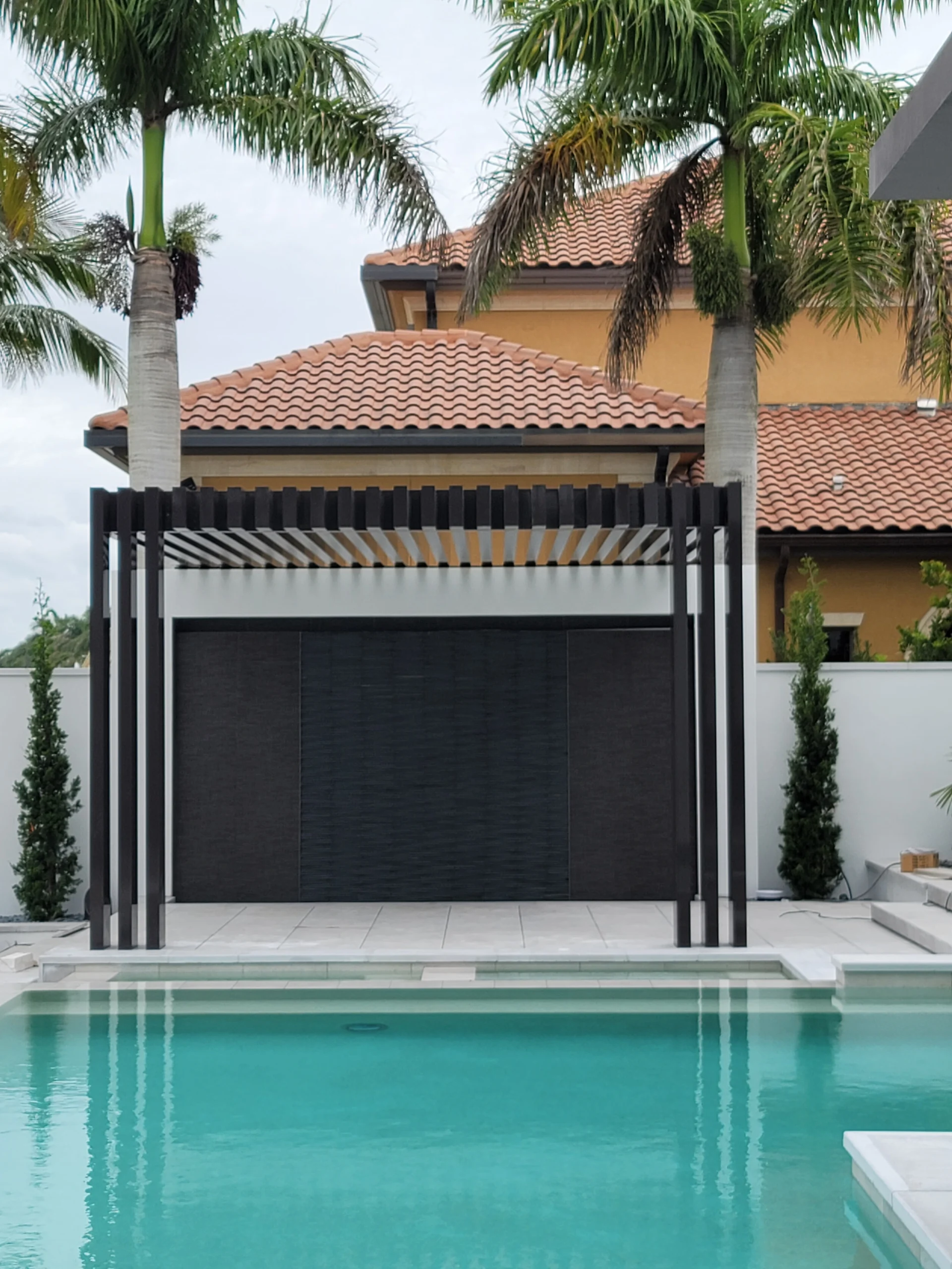 Gulfshore Homes – Trellis (2) Custom aluminum trellis fabricated for Gulfshore Homes