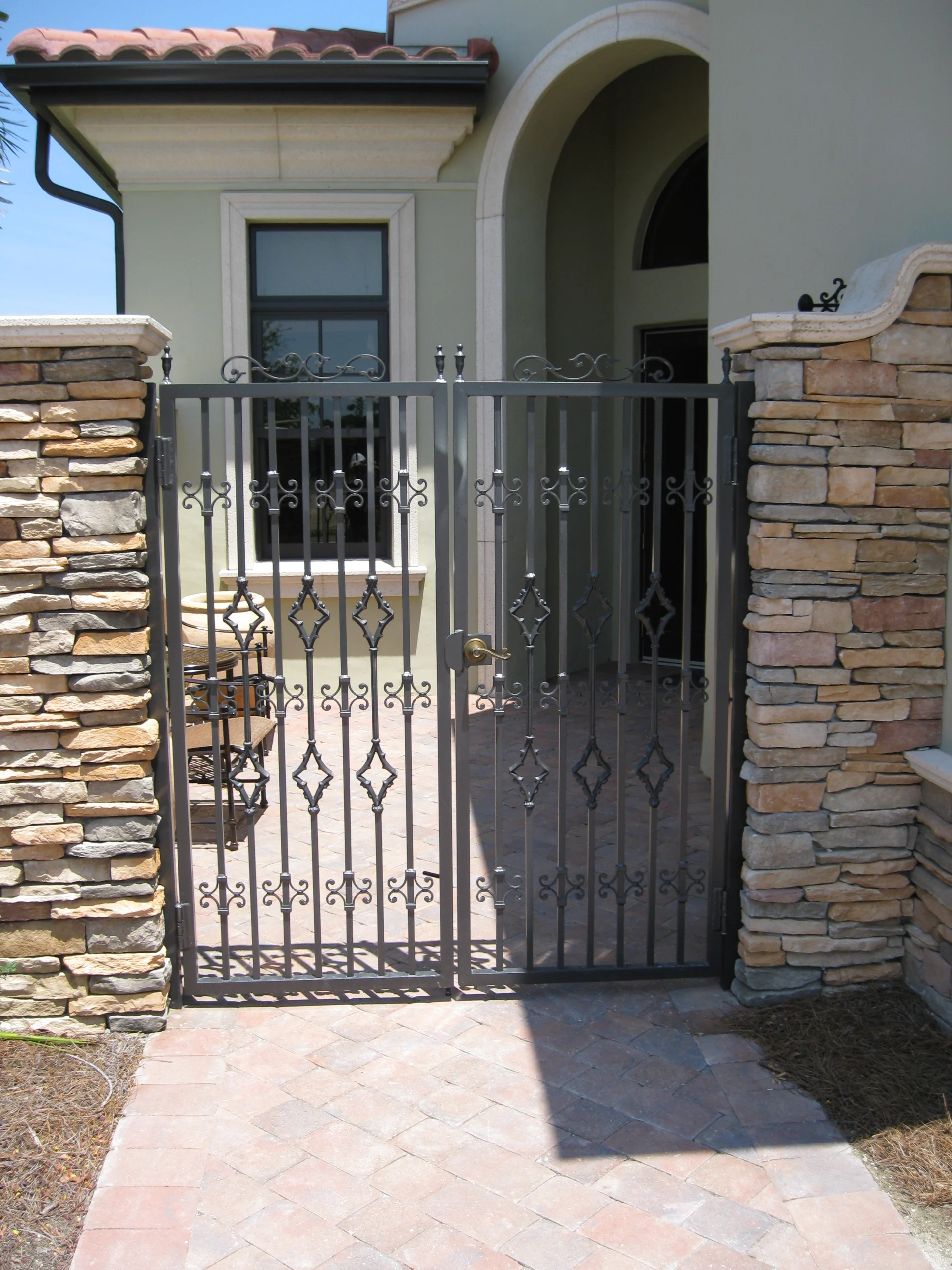 Walkway Gate (9) Aluminum walkway gate